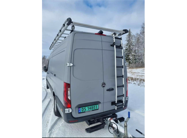 Antec Stigtrinn bak Sort L 1100MM D 150mm