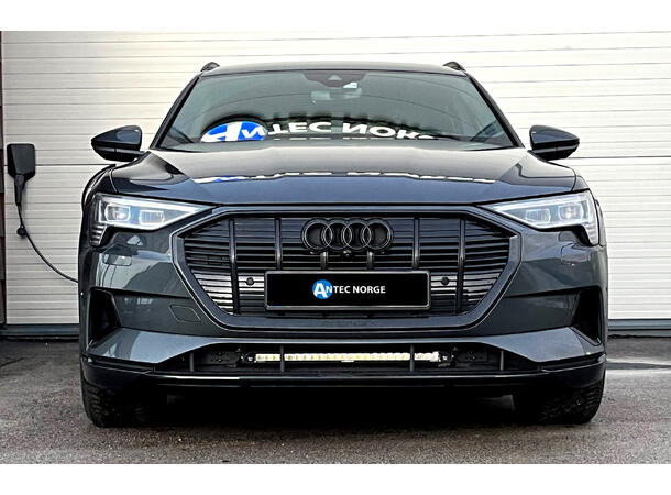 Grillkit med Linear 24ELITE Audi E-Tron 
