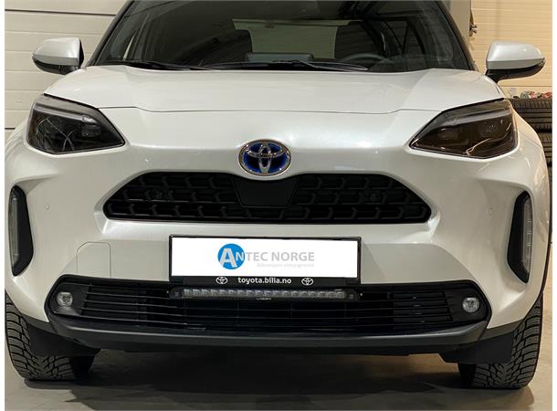 Lazer Grillkit med Linear 18 ELITE til Yaris Cross Hybrid 2021+
