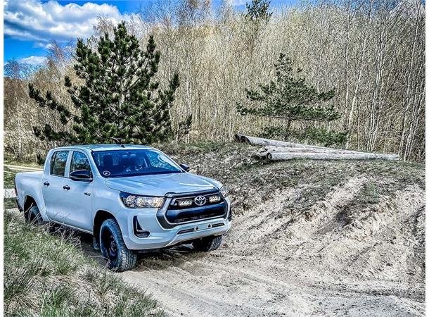 Lazer® Grillkit med Triple-R 750 Til Toyota Hilux Active / SR 2021+