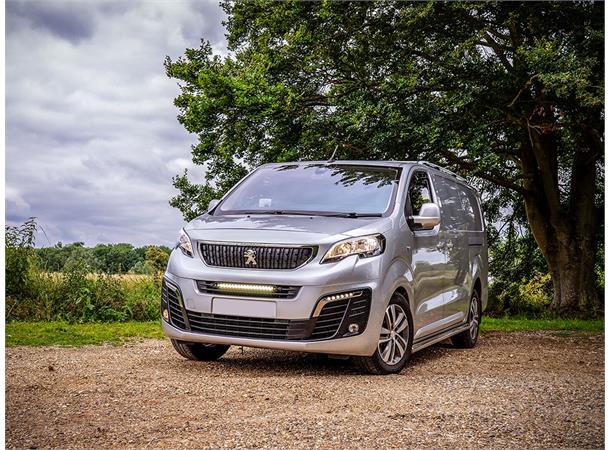 Lazer® Grillkit med Linear 18 ELITE til Expert / Jumpy / Vivaro 2016-2021