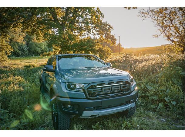 Lazer® Grill-braketter for Linear 24E Til Ford Ranger Raptor 2018+