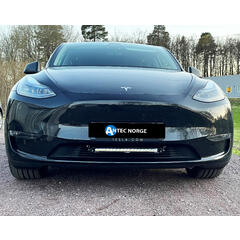 Grillkit med Lazer linear 18 ELITE Tesla Y for innmontering i nedre grill