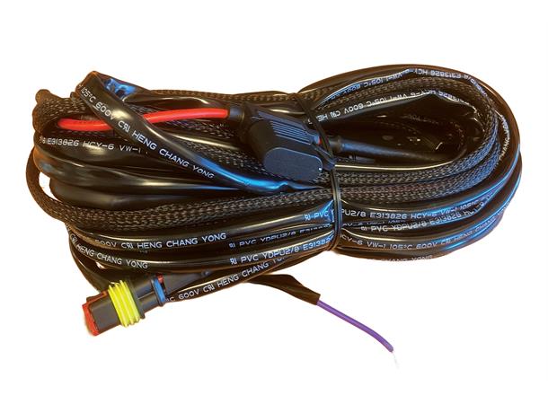 VP kabelsett til èn lampe AMP 2-pin 12V 3M kabel. 80Amp. m/bryter