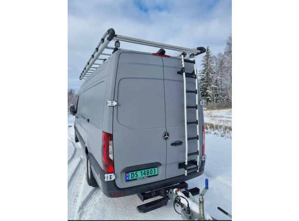 Antec Stigtrinn bak Sort L 1100MM D 130mm Passer 4X4 med løs kule