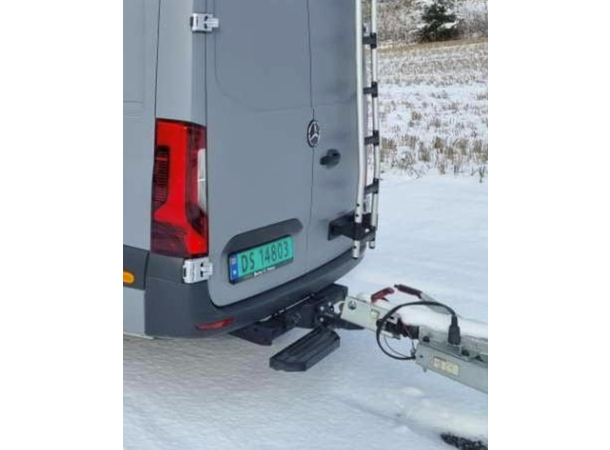 Antec Stigtrinn bak Sort L 1100MM D 130mm Passer 4X4 med løs kule