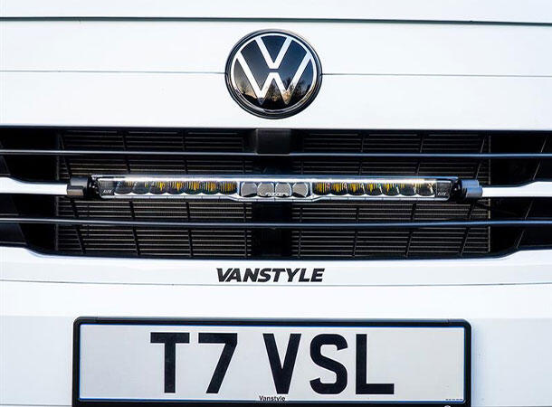 Lazer® Grillkit med Linear 18 Elite+ CANBUS | Volkswagen Transporter T7 2025-