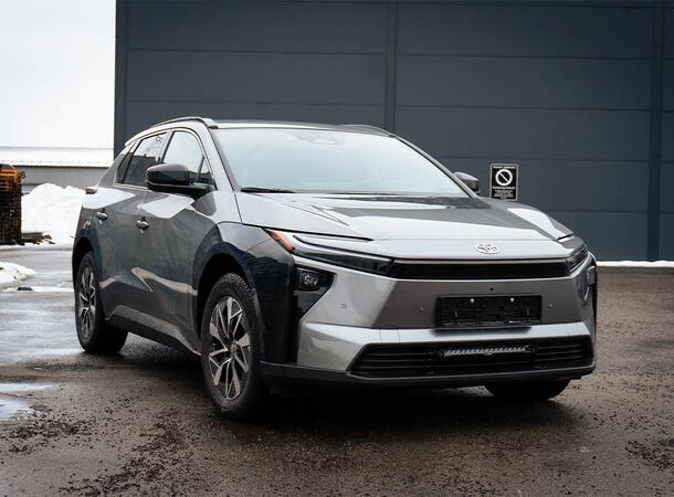 Grillkit med Linear 18 ELITE Modernum Canbus Toyota BZ4X 2025- 