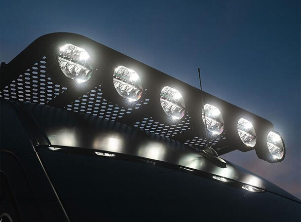 Lazer® Sentinel 7 ELITE Omvendt feste Sort. Med Parklys. 10248  Lumen. 