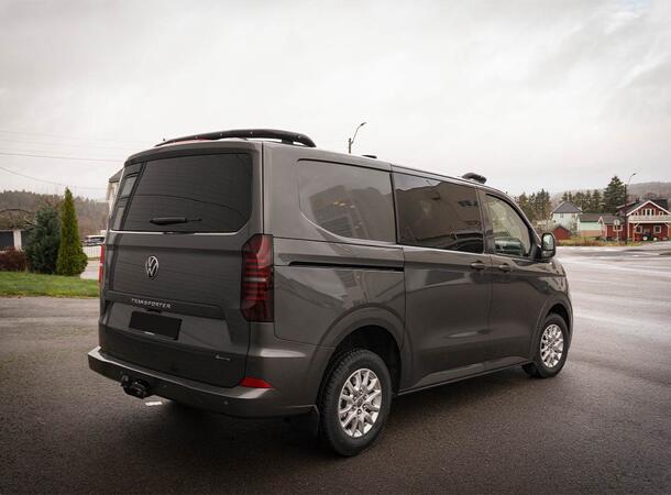 Antec® Sort Takbøyle bak syrefast Til VW Transporter T7 - med Hull til LED 