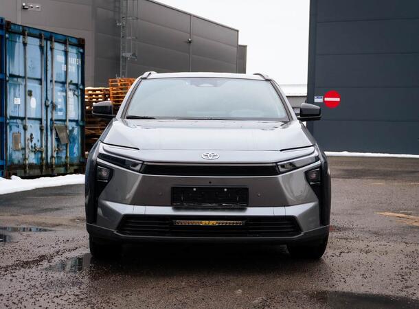 Grillkit med Glide 18 STD Toyota BZ4X 2025- 