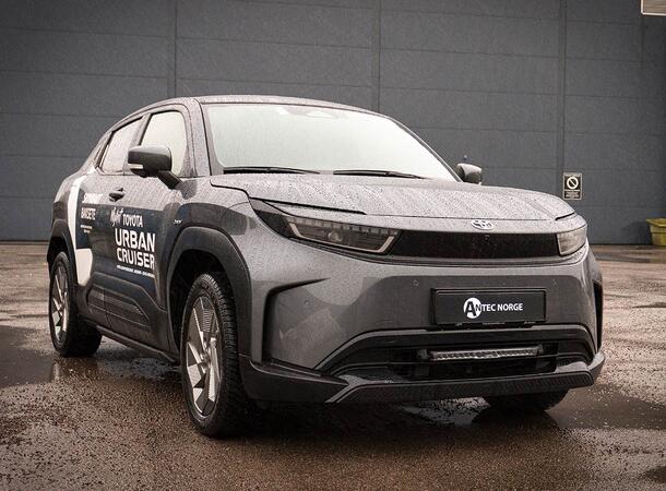 Grillkit med Lazer Glide 18 Elite Med Canbus. Toyota Urban Cruiser 2025- 