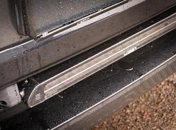 Grillkit med Lazer Linear 18 ELITE Uten Canbus. Toyota Urban Cruiser 2025- 