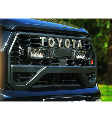Lazer® Grillkit med Triple-R 750 ELITE Hilux GR Sport II 2025+ med Canny Canbus