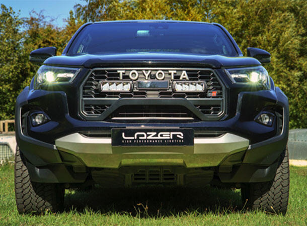 Lazer® Grillkit med Triple-R 750 ELITE Hilux GR Sport II 2025+ med Canny Canbus