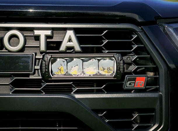 Lazer® Grillkit med Triple-R 750 ELITE Hilux GR Sport II 2025+ med Canny Canbus