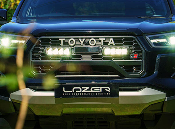 Lazer® Grillkit med Triple-R 750 Beacon Hilux GR Sport II 2025+ med Canny Canbus