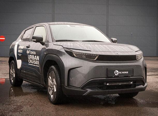 Grillkit med Lazer Linear 18 ELITE+ Uten Canbus. Toyota Urban Cruiser 2025- 