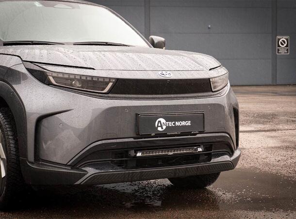 Grillkit med Lazer Linear 18 ELITE+ Uten Canbus. Toyota Urban Cruiser 2025- 