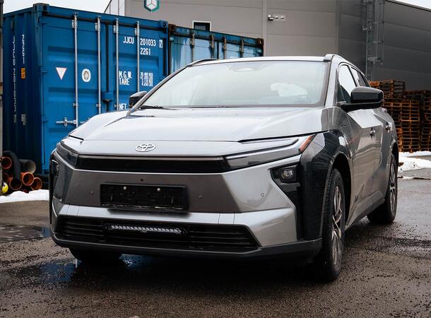 Grillkit med Linear 18 ELITE Toyota BZ4X 2025- 