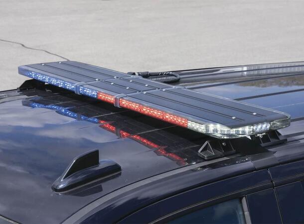 Whelen® Legacy 48" 12V 122cm. 8 Moduler gult. Med justerbar fot 