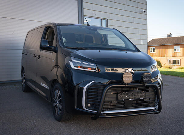 XG7 lyspakke med frontbøyle 2024 Proace/Expert/Jumpy/Vivaro/Scudo