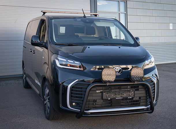 XG9 lyspakke med frontbøyle 2024 Proace/Expert/Jumpy/Vivaro/Scudo