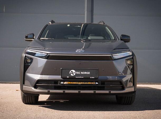 Grillkit med Linear 18 ELITE+ Canny Canbus - Toyota BZ4X Touring 2026- 