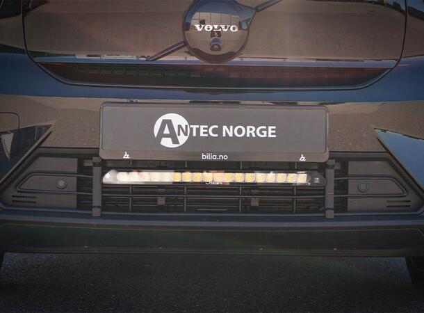 Grillkit med Lazer Linear 18 ELITE Til Volvo EX40 2024- med Modernum Canbus 