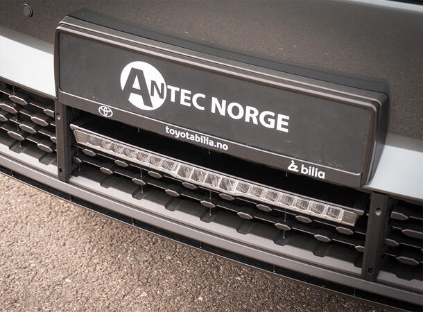 Grillkit med Lazer Glide 18 Elite Toyota C-HR+ 2025- Modernum Canbus 