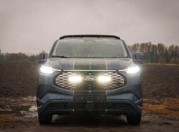 Lazer® Grillkit med Triple-R 750 ELITE Adaptiv LED-Ford E-Transit Custom 2023+ 