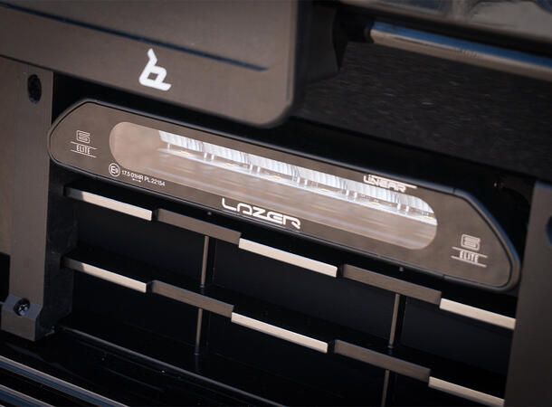 Grillkit med 2 stk. Lazer Linear 6 ELITE Til Xpeng G9 2021- 