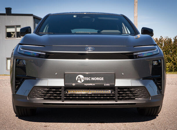 Grillkit med Lazer Linear 18 ELITE Toyota C-HR+ 2025- Modernum Canbus 