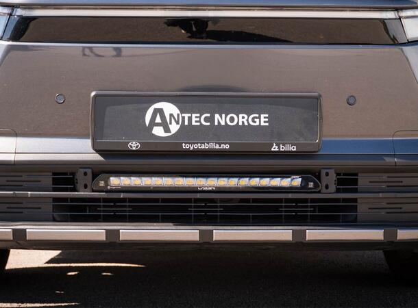 Grillkit med Linear 18 ELITE Uten Canbus - Toyota BZ4X Touring 2026- 