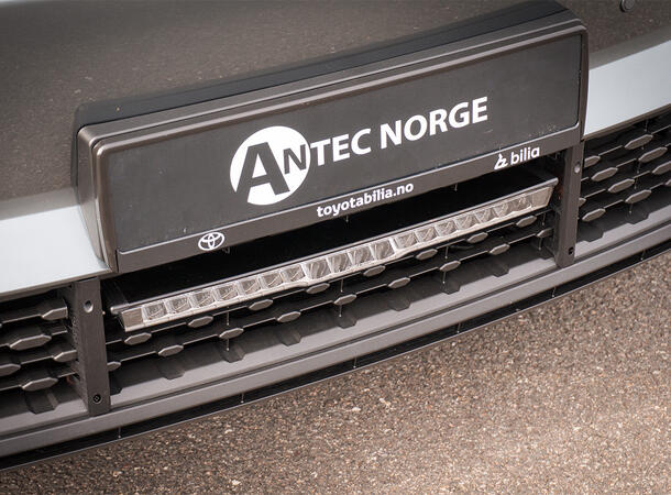 Grillkit med Lazer Glide 18 Toyota C-HR+ 2025- Uten Canbus 