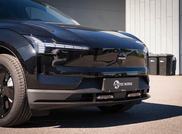 Grillkit med 2 stk.Lazer Linear 6 ELITE+ Til Volvo EX30 med Modernum Canbus 