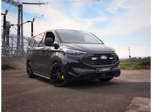 Lazer® Grillkit med Triple-R 750 ELITE Adaptiv LED - Ford Transit Custom 2024+ 