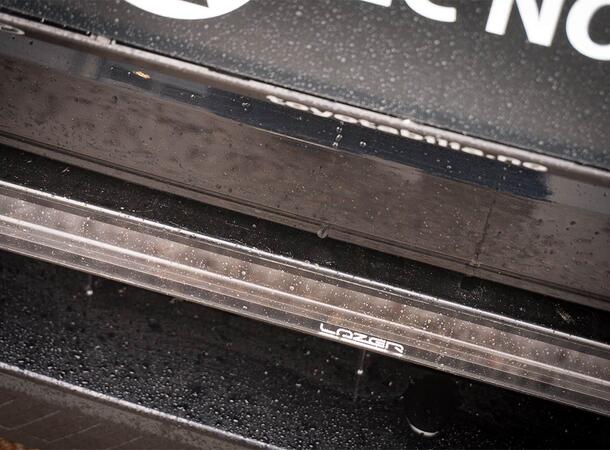 Grillkit med Lazer Linear 18 ELITE Matrix Canbus Toyota Urban Cruiser 2025- 