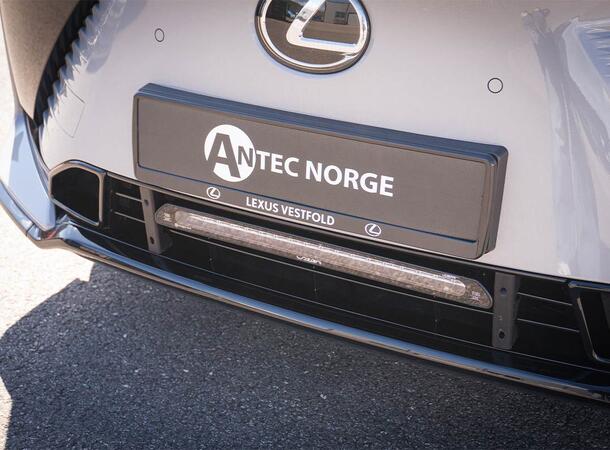Grillkit med Linear 18 ELITE Uten Canbus. Lexus RZ 550e 2025- 
