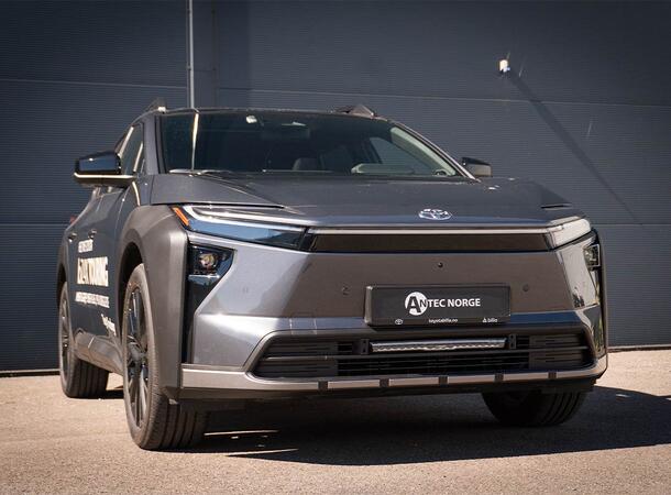 Grillkit med Glide 18 ELITE Canny Canbus - Toyota BZ4X Touring 2026- 
