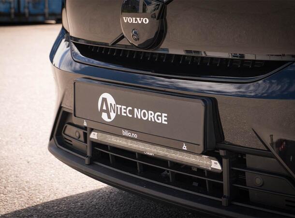 Grillkit med Lazer Linear 18 ELITE+ Til Volvo EC40 2024- med Modernum Canbus 