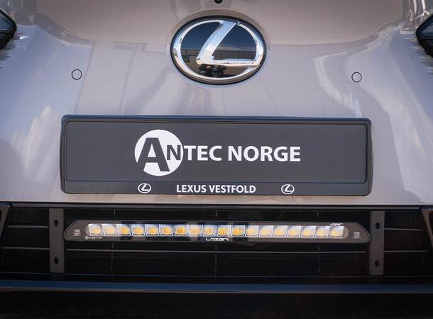 Grillkit med Linear 18 ELITE Med XBB. Lexus RZ 550e 2025- 